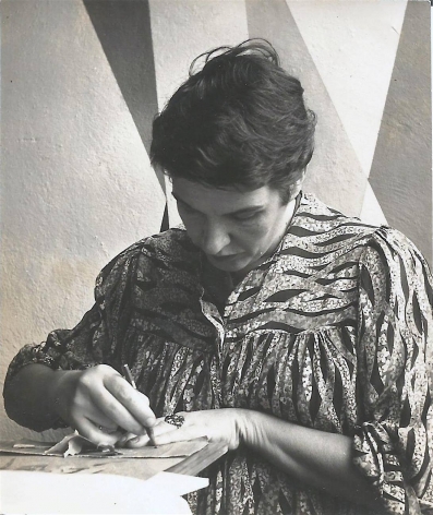 Mercedes Pardo at work in her studio. Photo courtesy Otero Pardo Foundation Archives