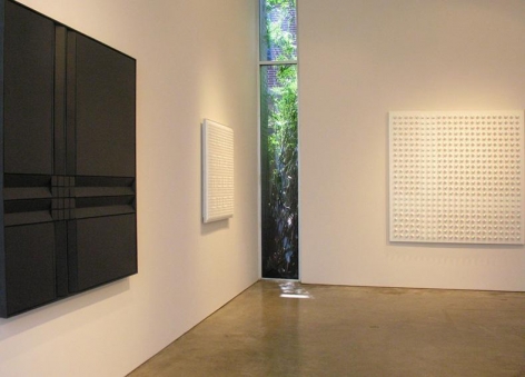 Luis Tomasello, Sicardi Gallery installation view, 2009